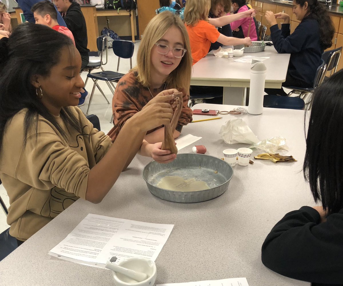 dfjonesMitchell's tweet photo. @IndianSpringsMS @KISD_Science 7th Science explores digestion through the Digestive Simulation Labโฆakaโฆthe Poop Lab. #KISDLabStar https://t.co/auZ7tagkc2