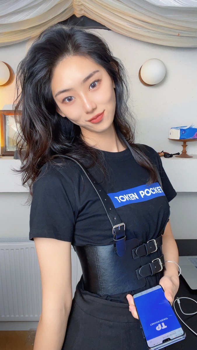 sukicao2's tweet photo. 【抽奖送福利】谢谢BB们的支持❤️SuKi✖️TokenPocket✖️Transit大家送福利啦！不用肝白名单！我们直接送NFT！
1️⃣关注我+@TokenPocket_TP +@TransitFinance
2️⃣转发并@三位好友 
3️⃣点赞本条推文
1月20日下午1点抽5位小朋友送Transit的NFT头像！！！
#NFT #TokenPocket #钱包 #Crypto https://t.co/8S48sDxBCB