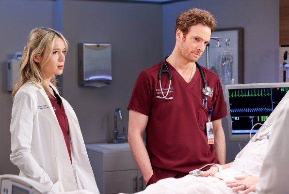 ocbrnews's tweet photo. Promotional photos of 7x12 "What You Don’t Know Can’t Hurt You" - Chicago  Med https://t.co/clbJcKdoLu