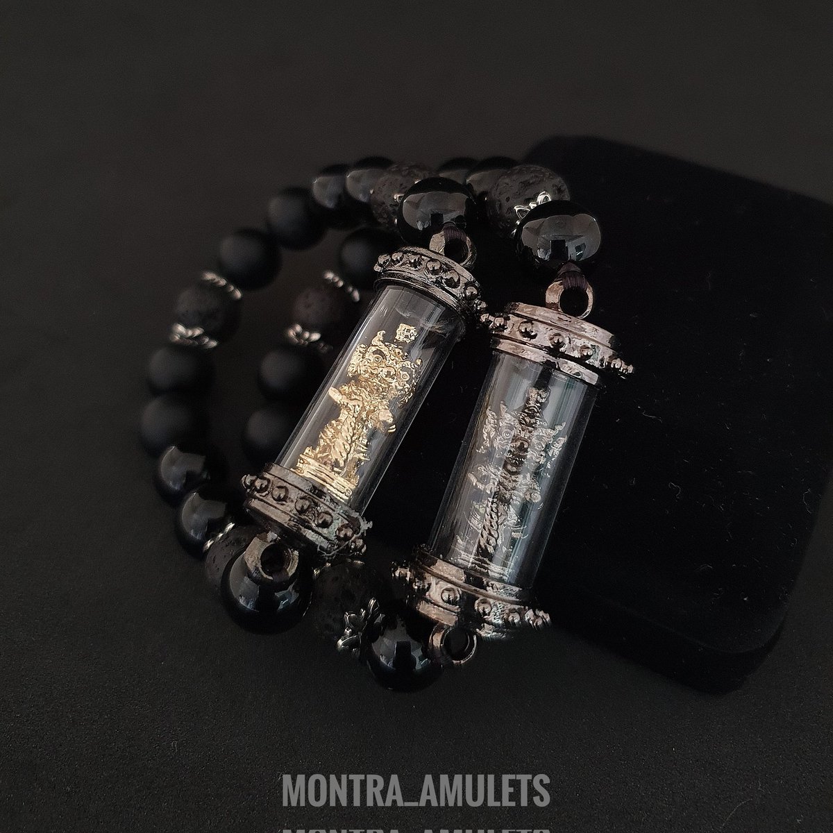 ข้อมือตะกรุดท้าวเวสสุวรรณ(หน้าใหญ่)
หินขนาด 10มิล หินที่ใช้ black onyx / onyx / lava stone 

สอบถามสั่งซื้อ lin.ee/iVC7rC3
*ข้อมือจะร้อยตามขนาดข้อมือลูกค้า*
บูชา 459.- ส่งฟรี pic.x.com/7TpY5Cw0aR