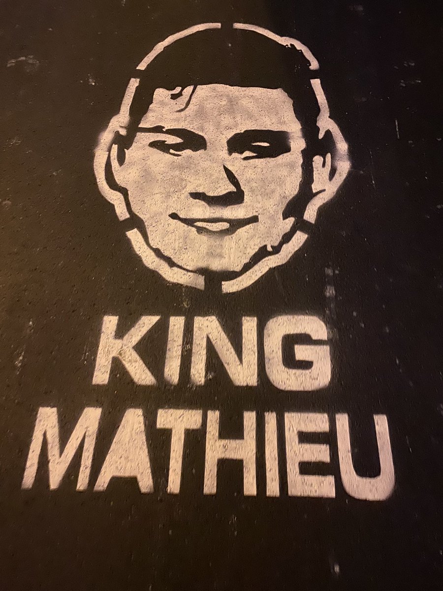 MerciPoupou's tweet photo. Joyeux anniversaire @mathieuvdpoel !
#MerciPoupou #MerciMathieu
@AlpecinFenix @adrievanderpoel @corinnepoulidor https://t.co/eiNhrXoPQb