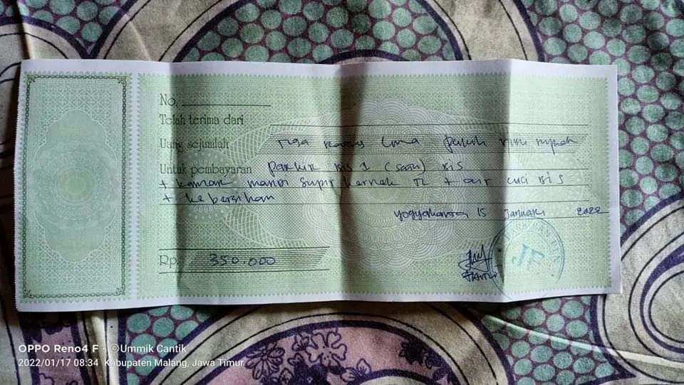 Assalamualaikum...
Kami hanya wisatawan lokal, tidak ada niat atau bermaksud jelek terhadap kota Jogja. Hanya kami ingin bertanya;

"Apakah wajar parkir di wilayah sekitar Malioboro, Jogja, (Tepatnya di belakang Hotel Premium Zuri), dengan biaya parkir sebesar Rp350.000,-