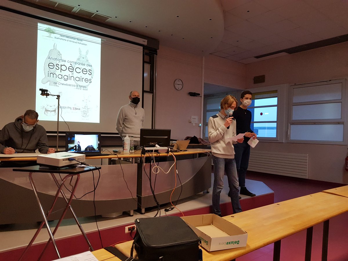 SupsciencesB's tweet photo. Conférence Anatomie comparée des espèces imaginaires,  comment faire des sciences en s amusant avec Jean Sebastien Steyer et Arnaud Rafaelian https://t.co/N8Kx9GT3bQ