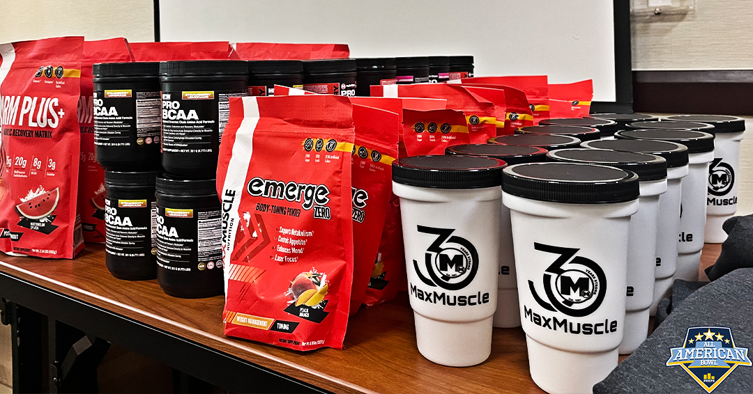 PP_All_American's tweet photo. 👏 THANK YOU Max Muscle for providing the 2021 @PodyumPreps All-Americans with your awesome nutritional supplements &amp; apparel!! 
https://t.co/3Rt0WEjrpQ

#EarnYourLevel  #PPAllAmerican #PodyumPreps #MaxMuscle #Nutrition https://t.co/bZBV3C8Y2R