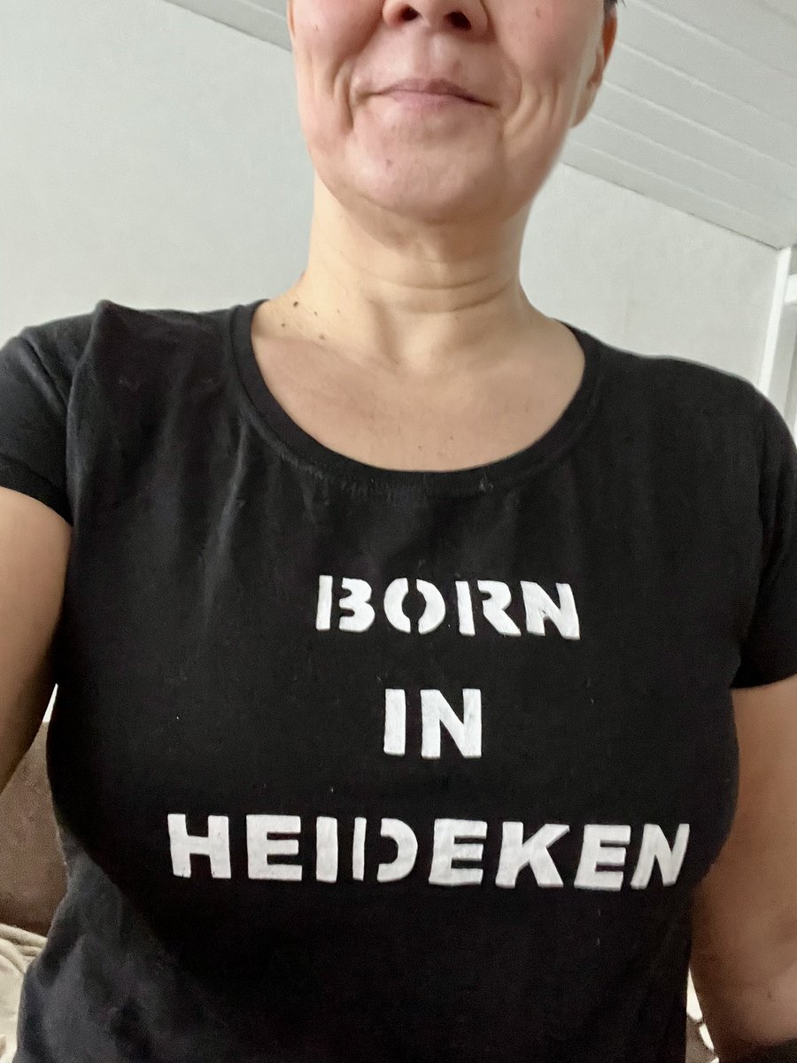 OllikainenNiina's tweet photo. Ollaan ylpeitä juuristamme ❤️ Turust ja ylpeä siitä 🤩 #turku #heideken https://t.co/uhKKW7DuK8