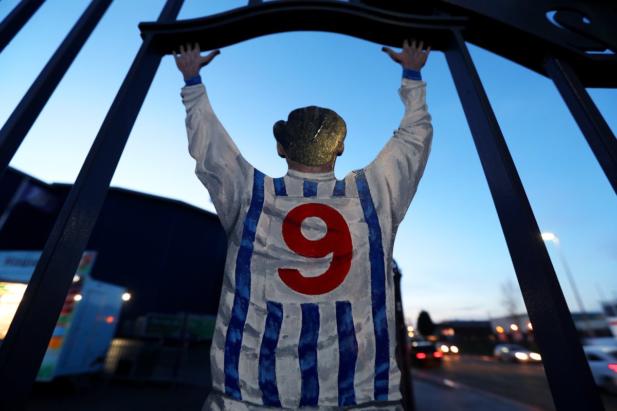 WBA's tweet photo. Today marks 20 years since we lost a legend.

Astle is the King. 👑 https://t.co/Ysr9wTEAbz