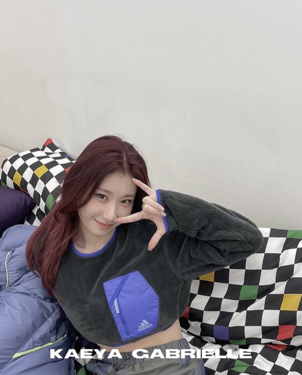 kooIet's tweet photo. ⁣

  not new to rp. restarting.⁣
  like / rt  to  be  moots! 
⁣
⁣ https://t.co/lVLHptEBCG