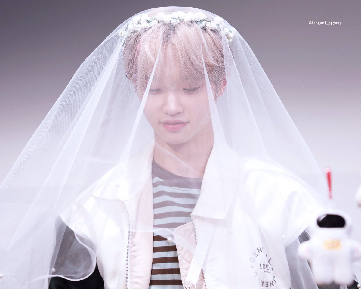 donguri_ppyong's tweet photo. 220115 사운드웨이브 팬싸 ❤11❤

💎널 위해 준비했어💍

#MIRAE #MIRAE_Marvelous 
#미래소년 #손동표 #동표 #DONGPYO https://t.co/sZfDzpsYJL