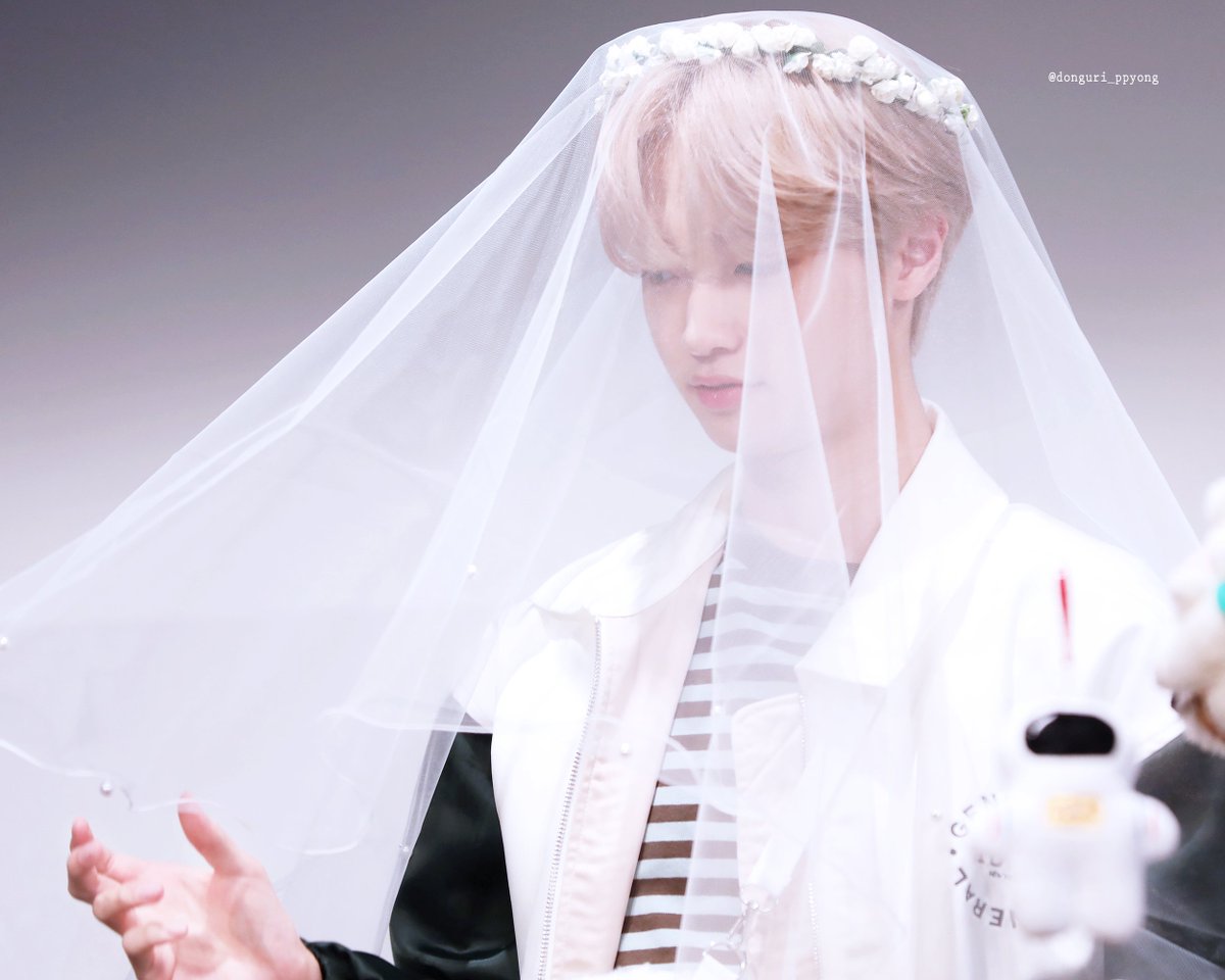 donguri_ppyong's tweet photo. 220115 사운드웨이브 팬싸 ❤11❤

💎널 위해 준비했어💍

#MIRAE #MIRAE_Marvelous 
#미래소년 #손동표 #동표 #DONGPYO https://t.co/sZfDzpsYJL