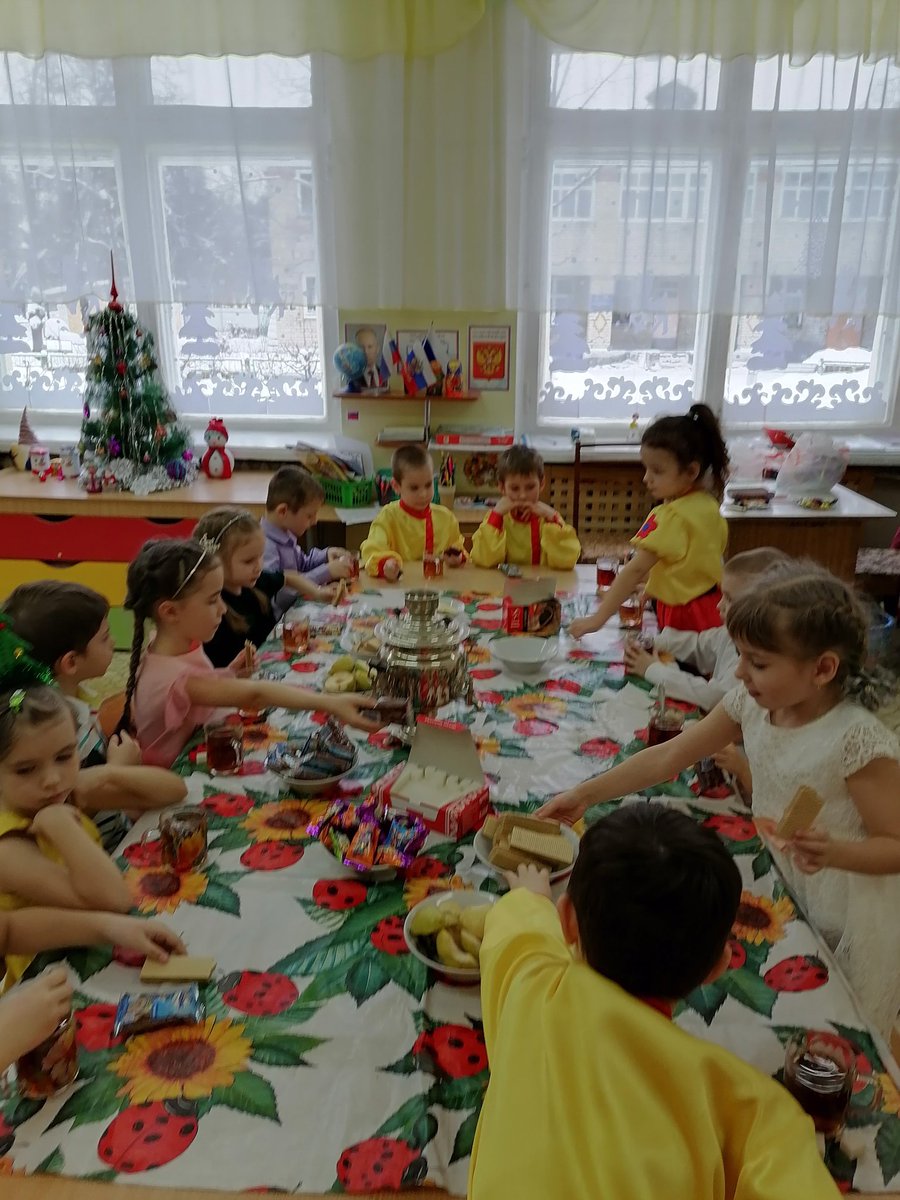24_no4's tweet photo. Играли,пели,танцевали - Рождественские Святки отмечали. https://t.co/PJTAHRQ1PE