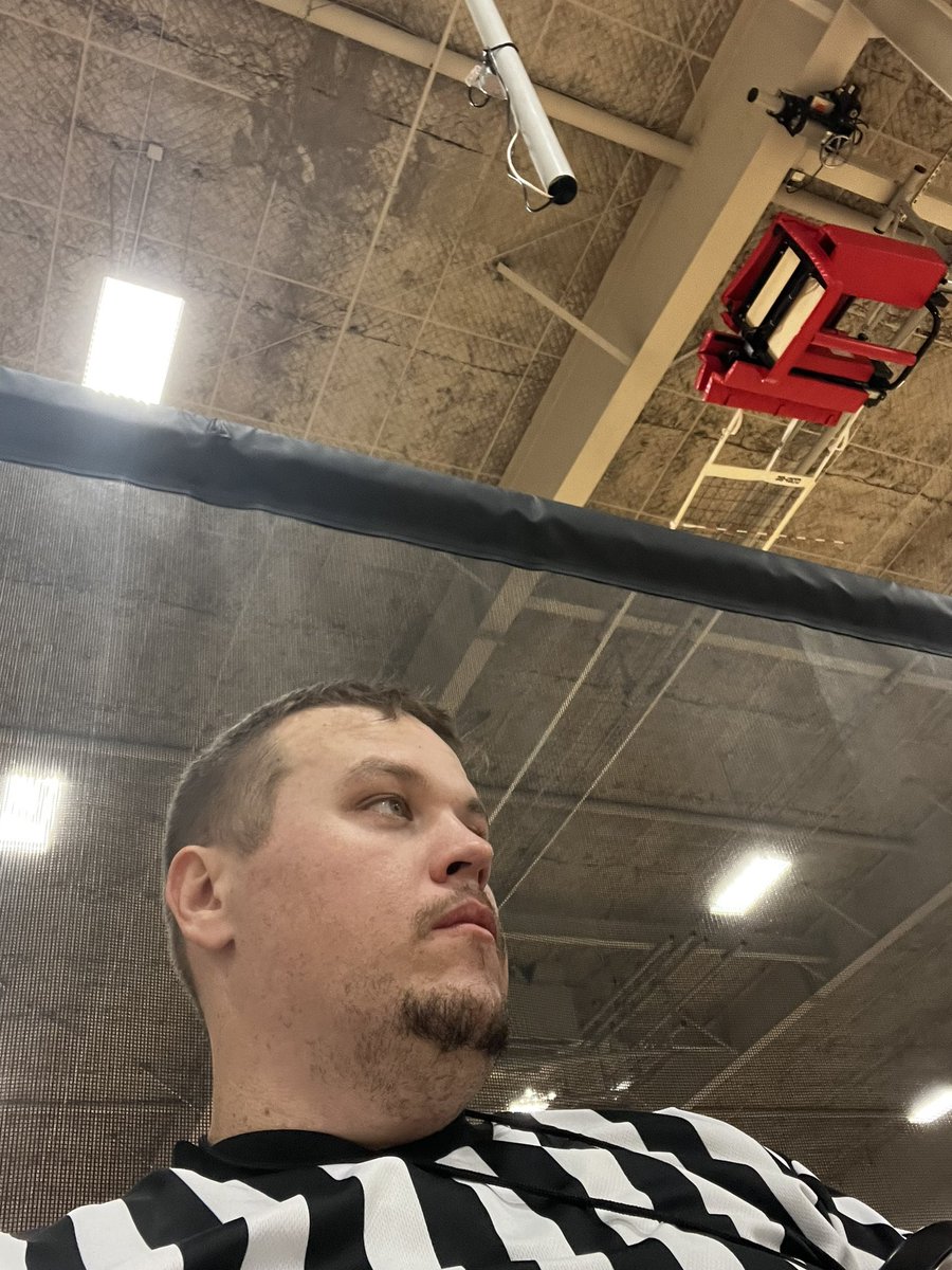 DJKDuBOmaha's tweet image. After a day full of #SnowCleanUp, here we go fulfilling my obligation because I want to, not because I have to! Don’t make promises you can’t keep, and continue to use these moments as your workout. 6 games to finish the night. 
#15JAN #Basketball #RefLife #ItsForTheKids