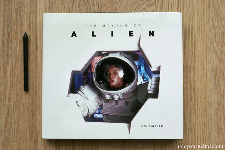 Here are some of his concept art pieces found in the Making Of Alien book - https://t.co/4MFS9cPk6H 