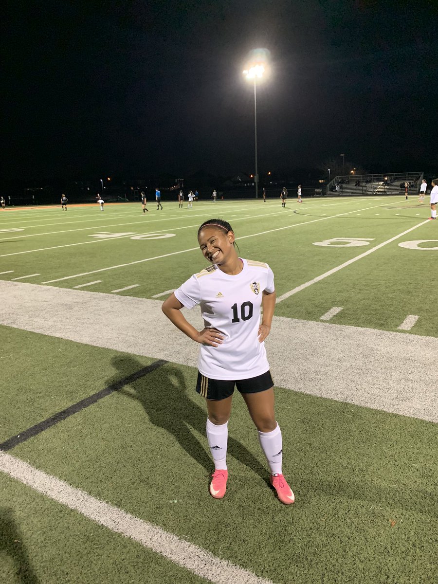 FRHS_Soccer's tweet photo. GOOAAALLL!! By Taliyah Armour! Varsity is up 1-0 against Haltom! 👏🏽 #RIDGENATION https://t.co/VRWK7oO3rX