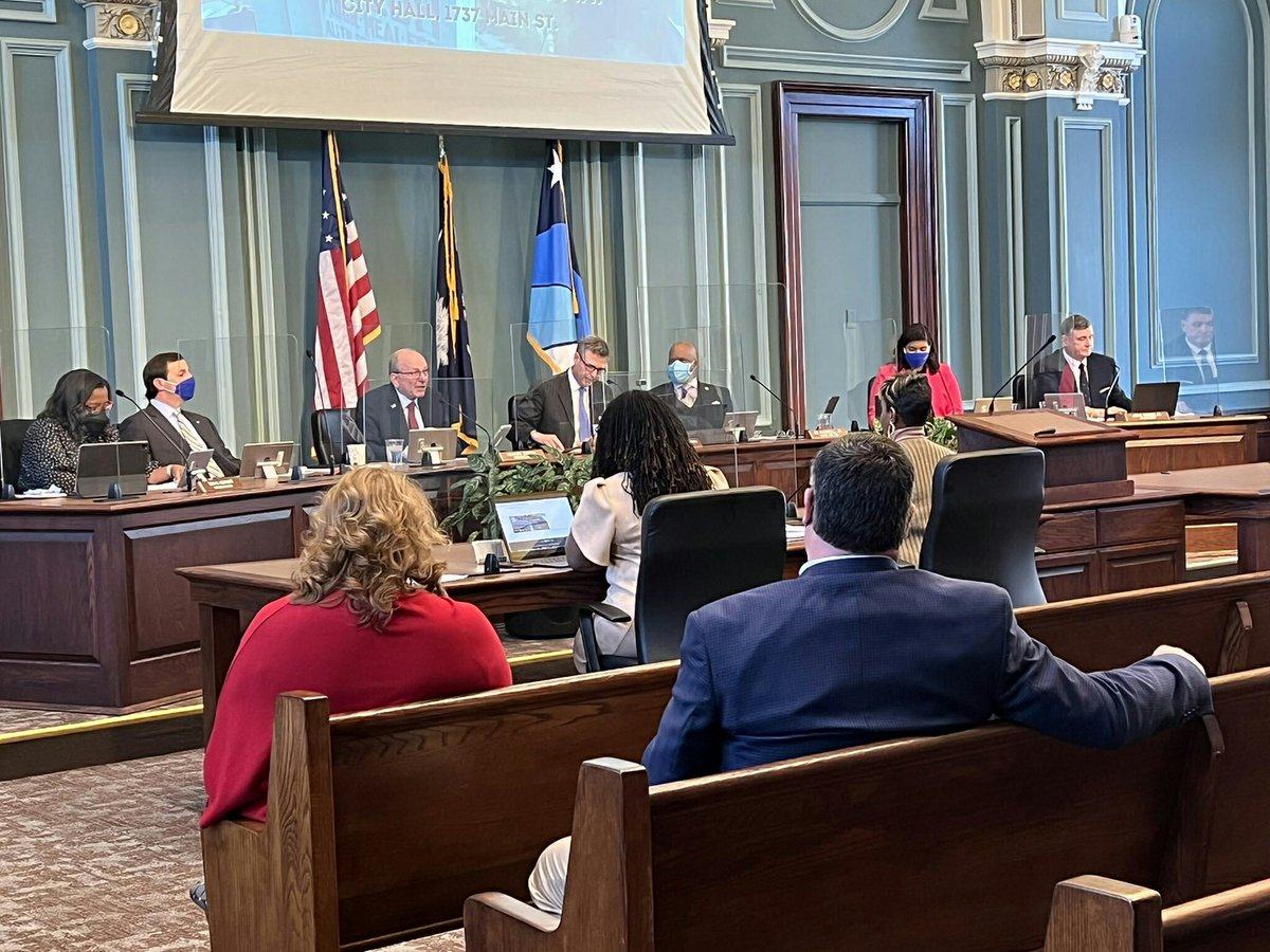 LeshiaUtseyPR's tweet photo. First @CityofColumbia Council meeting for new Mayor and City Council members. #WeAreColumbia #WeAreOpen https://t.co/wSiBWz90EA