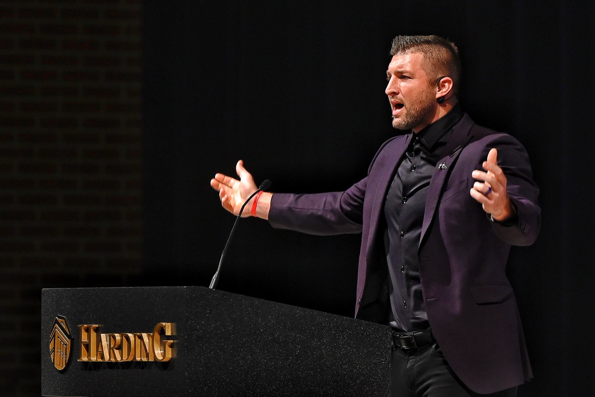 HardingU's tweet image. “While I hope you leave encouraged, I would rather you leave inspired. What 'inspire' means is to fill someone with the urge or ability to do something. I’d rather be someone who does something than someone who feels something.” —@TimTebow