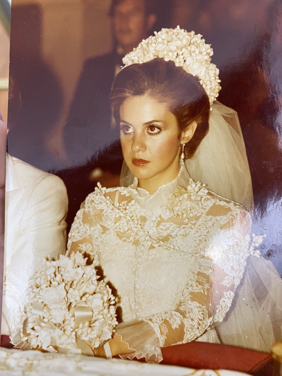 reginagugo's tweet photo. Ok, pero mi mamá 😍 https://t.co/R4Z0FjvKek