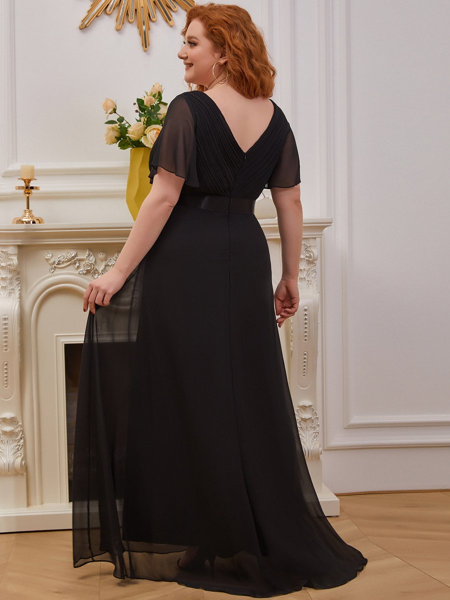 If you're looking for a simple long flowy evening dress, then this plus size empire waist evening dress is a must-have in your wardrobe. 
Show now👇
bit.ly/3GBE1bp
#Everpretty #Holidaysale #plussizefashion