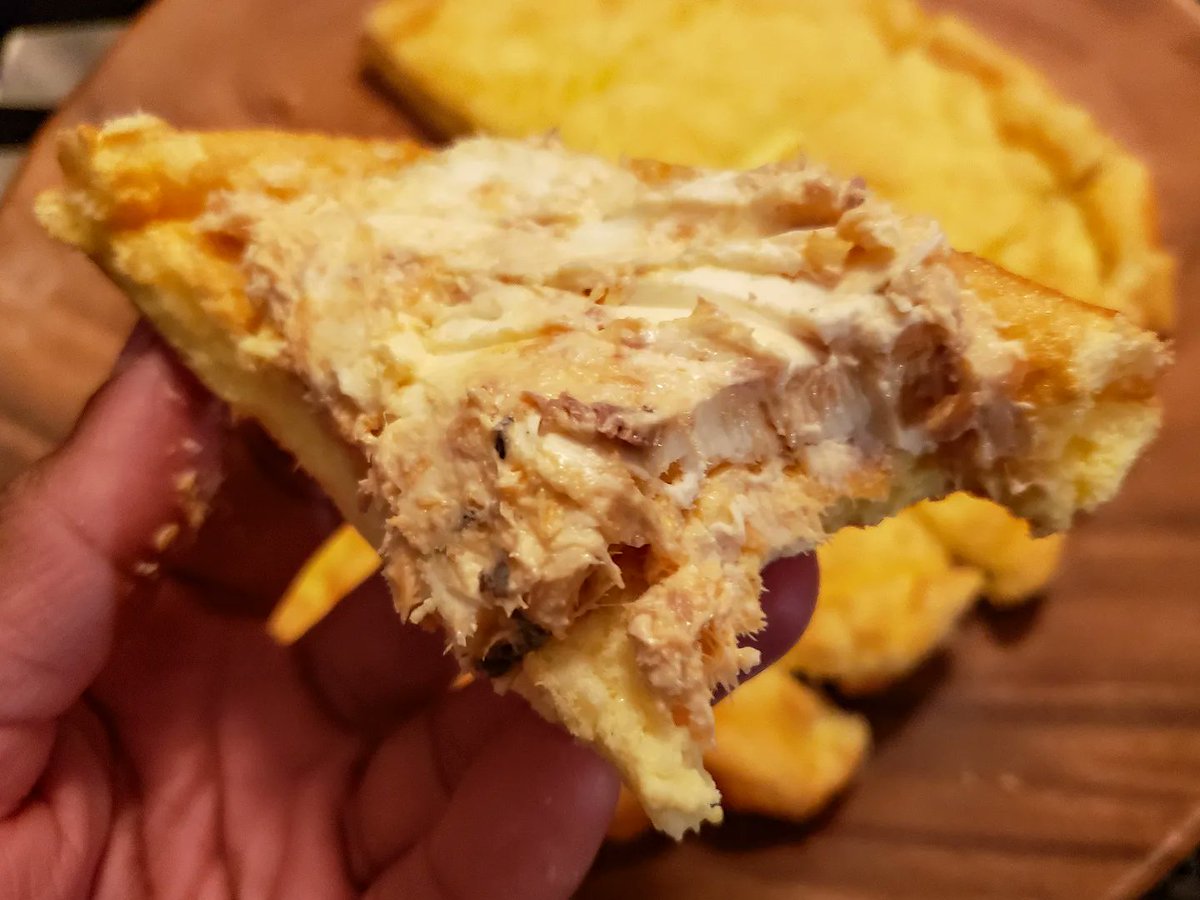 theMEATofit's tweet photo. #Cloudbread w/ a #schmear! #Creamcheese & wild salmon (canned). Next time: sugar-free #lox. I used to love a #bagel, but this is better! Looks weird, but this is a #NYC delicacy made #keto! 🥯🥚
#breadless #nobread #bread #creamcheese #animalbased #ketodiet #diet #cooking #food https://t.co/NhA9s9rhJy