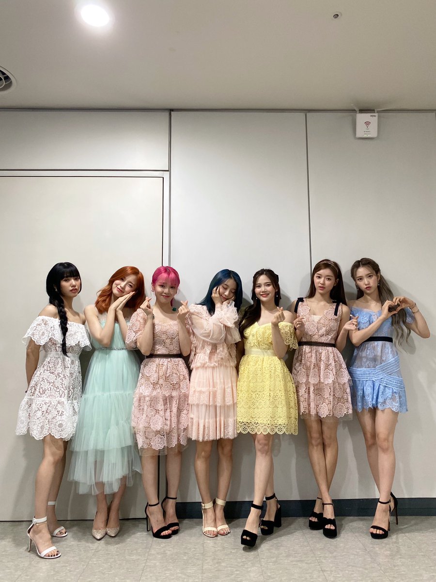 WMOMG_ID's tweet photo. For now, 6/7 members had renew their contract. It's between the Kim who hasn't renew their contract. Please keep support Oh My Girl❤️

(https://t.co/eTy3KD4niJ)

[we're focusing on their activities and not gonna talk abt their renewal before any official announcement, thank you] https://t.co/t63q3KzQZW