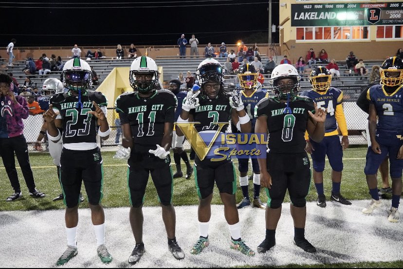 Jim_Boat49's tweet photo. Thank you @SopcQuinton ,for giving me the opportunity to play my last Highschool game https://t.co/KdrJjoBkBH