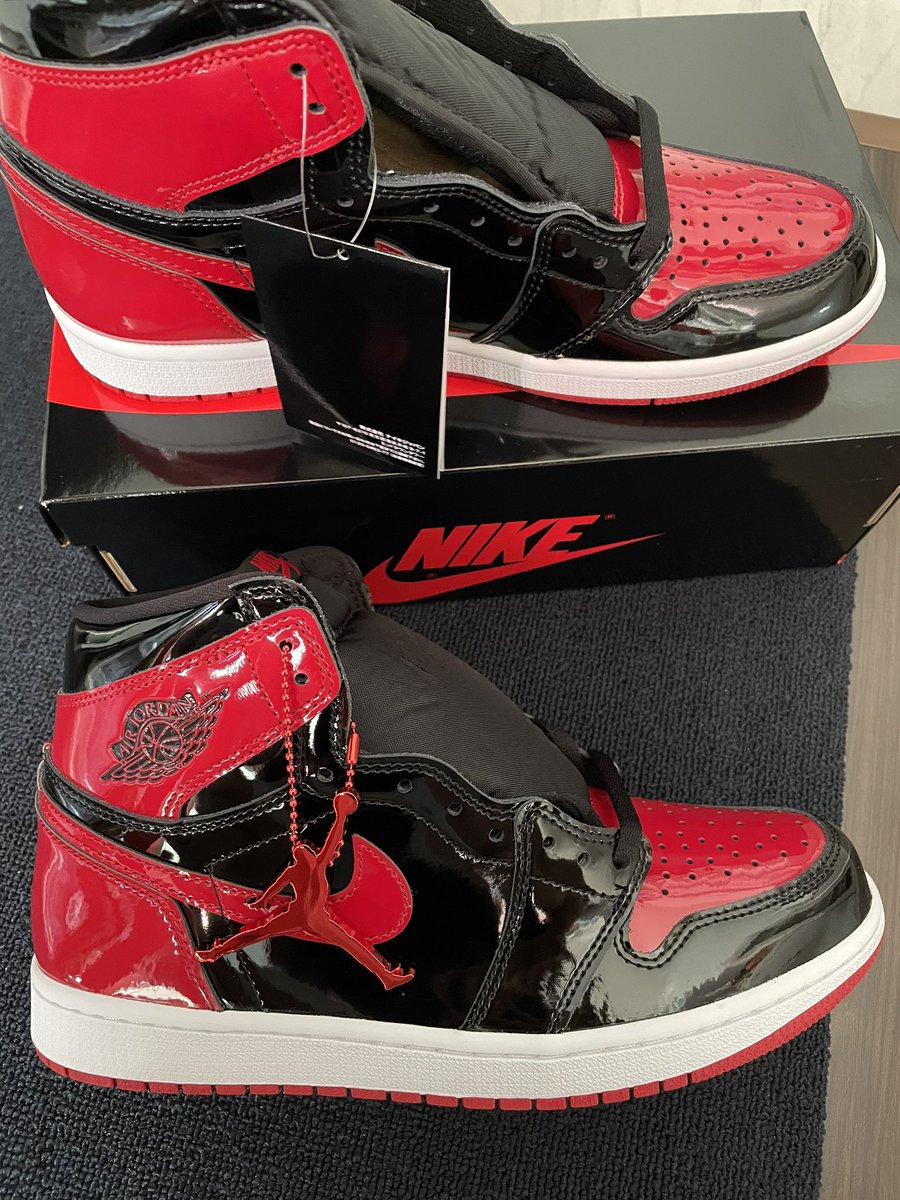 ssssssssssnkrs's tweet photo. 🎁プレゼント企画🎁

AIR JORDAN 1 "Patent Bred"

抽選1人

サイズ27.0CM
サイズが合わない方申し訳ありません。

参加条件
このツイートにいいね
フォロー&amp;リツイート

締切日
1月31日 23時59分まで

当選者には31日以降にDMします

拡散もお願いします！

#プレゼント企画 https://t.co/WeWkr1AUDD