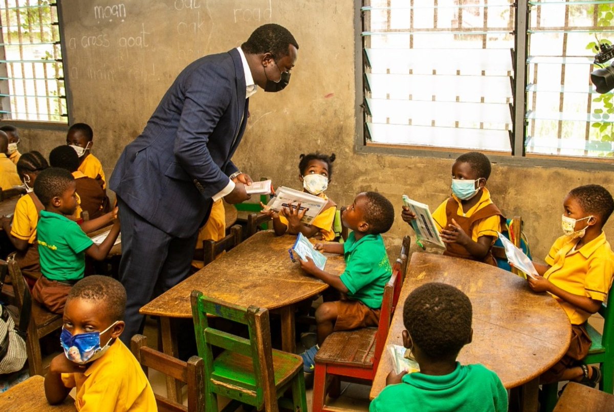 NtimFordjour's tweet photo. #MyFirstDayAtSchool is an opportunity to welcome new pupils across the country into schools as they begin their academic journey. Jan 18 has marked a successful reopening of all public basic schools in Ghana, with several thousands of new enrolment. No child must be left behind https://t.co/PEEL5DPCX6