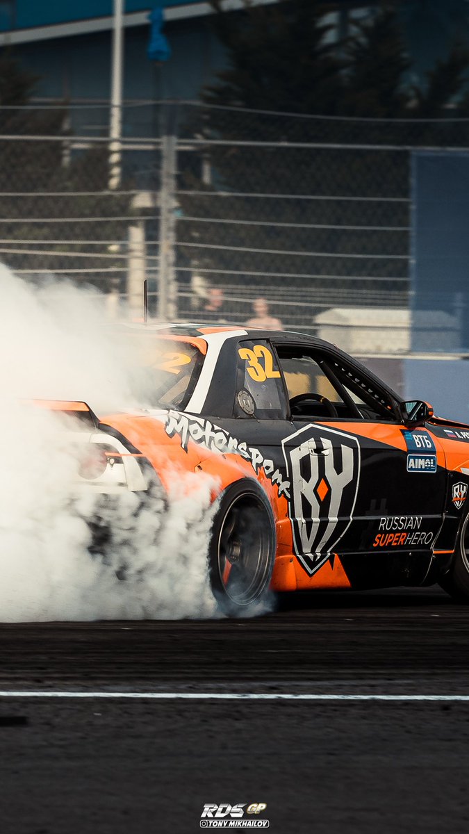 rdsgp_eng's tweet photo. Download our superb drift-wallpapers from the Final round of 2021!
#wallpaperwednesday #wallpaper #rdsgp #cars https://t.co/TnNAvjycJr