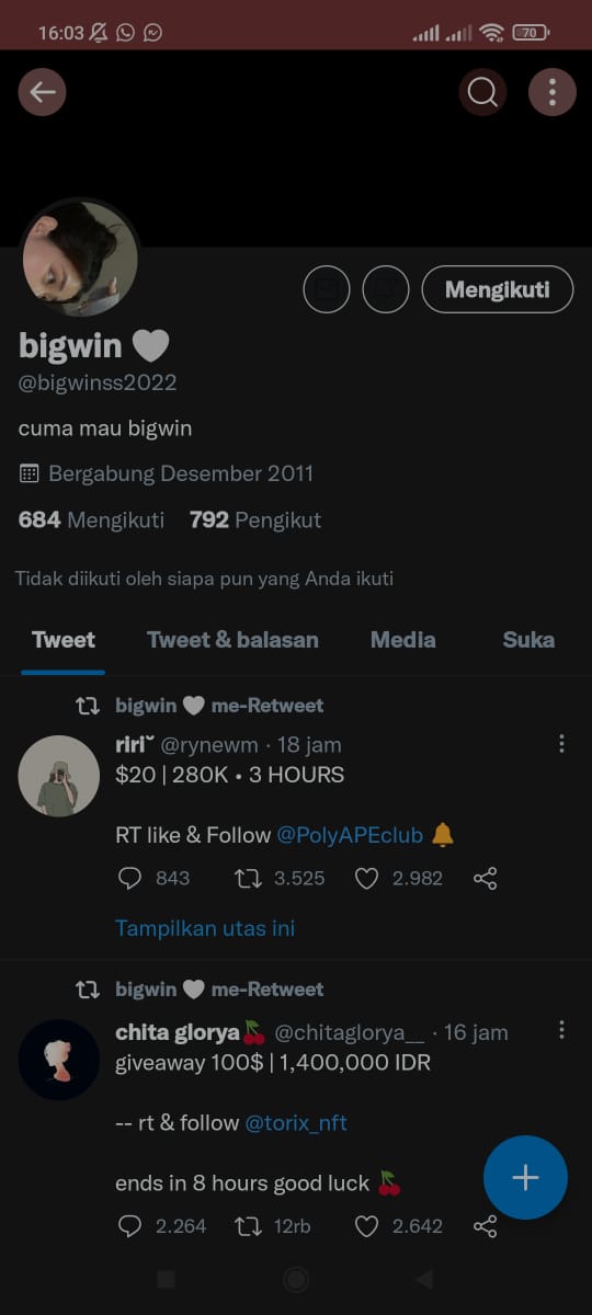 DiniFaramitha's tweet photo. twitter please do your magic.  

akun aku yang udah lama dari jaman sma di hack orang.  udah minta baik2 malah di blokir.  pliss bantu retweet dong kak biar di report rame2 😭😭😭

@falla_adinda @aan__ @adelladellaide @chachathaib @chawrelia @aMrazing https://t.co/jITfeyg0eU