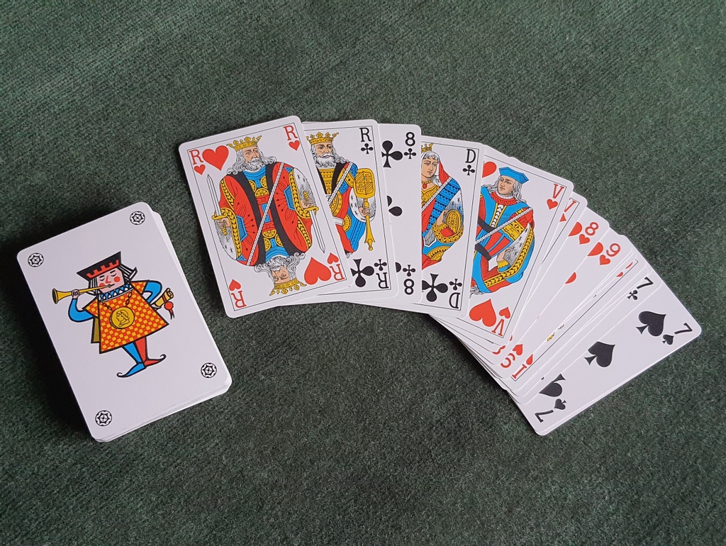 Le jeu Fournier "900" : idéal pour vos parties de bridge ! 🤩⠀
.⠀⁠
☛ qualijeux.com/cartes/1246-fr…⠀⁠
.⠀⁠
#qualijeux #jeu #jeux #carteajouer