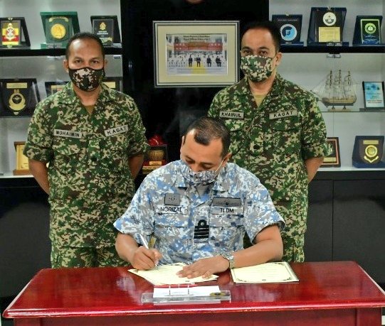 KD SULTAN IDRIS I tweet media