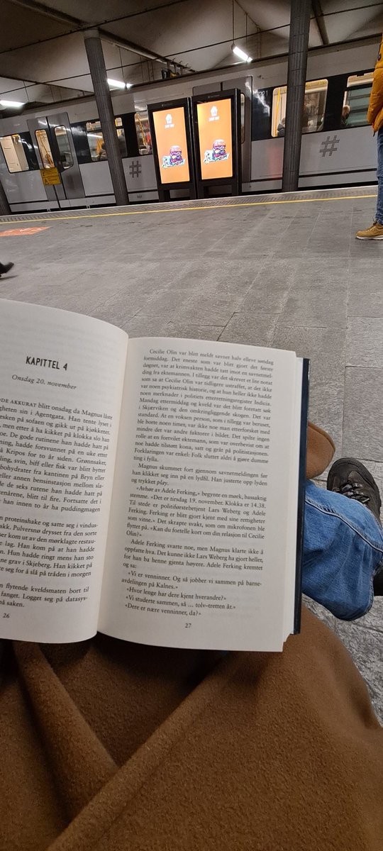 venreise's tweet photo. Currently reading crime fiction for the first time in years, even though I regularly watch / listen to episodes about true crime in other media... what genre og reading have you 'abandoned', and are you curious to get back into it? https://t.co/AUfpG2m7Ha