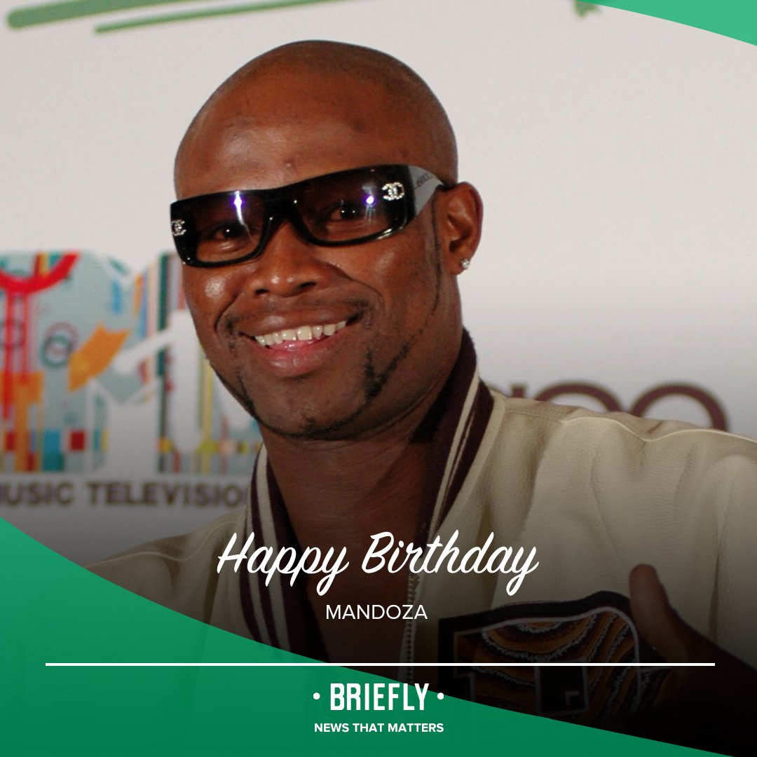 brieflyza's tweet image. Today we pay special tribute to kwaito star, Mandoza on what would have been his birthday. Happy heavenly birthday, Mandoza!🥳 

His legend will live on forever! 

Which Mandoza hit takes you back to a special memory? 😀🙏

📷Naashon Zalk (Getty images) #Mandoza #RIPMandoza