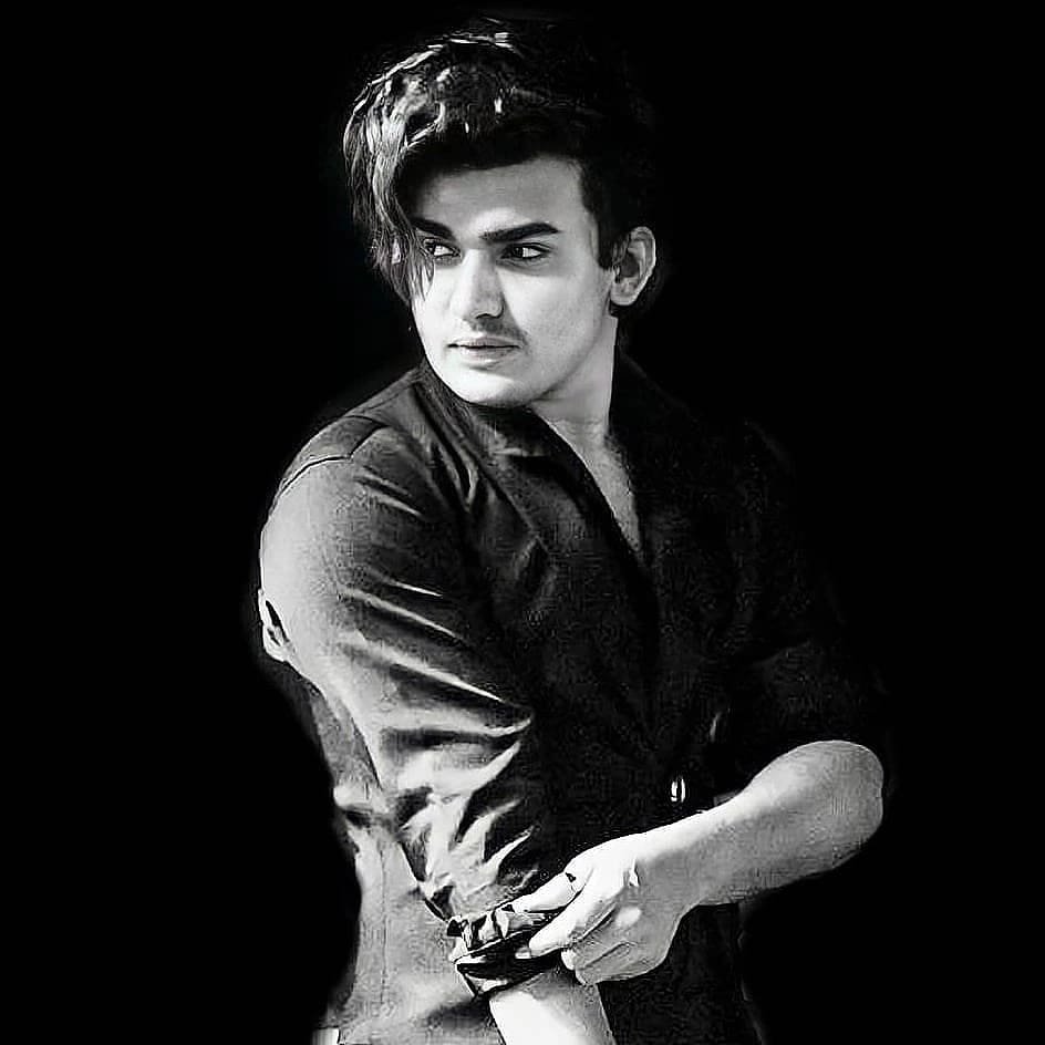 Vishalhearthrob's tweet photo. #NewProfilePic https://t.co/1xFb5TmHub