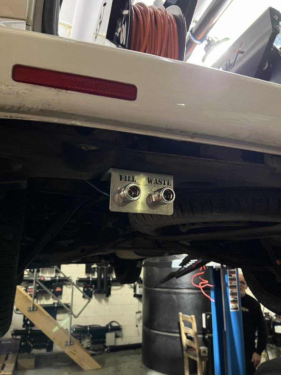 xlinesystems's tweet photo. Another van heading out to Lithuania save drive https://t.co/tXNzY5YHJJ