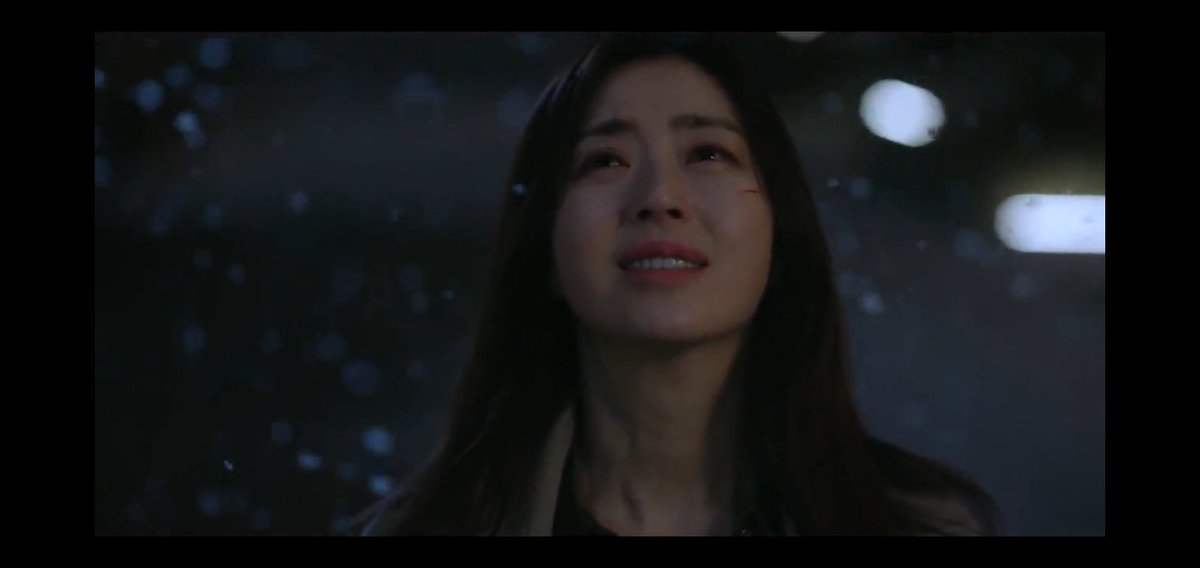 fwanciskennedy's tweet photo. The most symbolic scene for me. Han Seon Ju being free and becoming the real her, no more showing off just to prove her worth.♥️🥰
This is a simple reminder to us that not all we can see is real and show window can either ruin us or shape us for good.💯
#ShowWindowEp16 https://t.co/6pKF8ytL2j