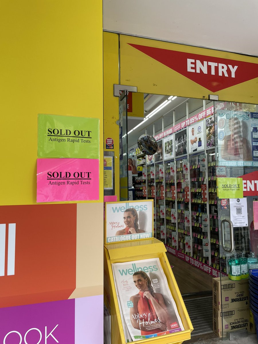 keikotanaka555's tweet photo. Corona's self-kit sold out. But I was able to buy it just now at the other Chemist in Chatswood. I guess it's easier to get than it used to be.

#englishcoachingbiz #チャレンジ　#英語学習 #習慣化 #Australi #chatswood #Corona #selfkit #女子サッカー選手 #soccer https://t.co/zJs6LOs43O