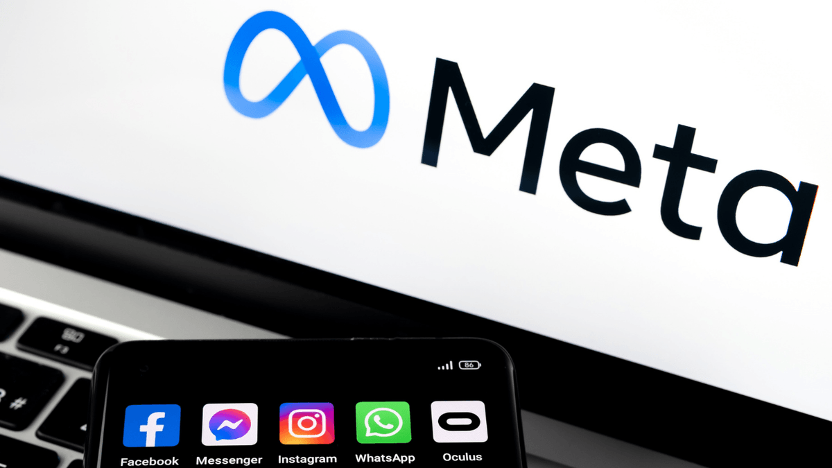 webrazzi's tweet photo. Meta, Metaverse'de sponsorlu görünümler için patent başvurusu yaptı https://t.co/xUwl38gFo4 https://t.co/VPRhocX4B9