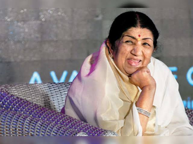 media8828's tweet photo. #LataMangeshkar के #Top10Song जो आज भी Hit हैं!
. 
https://t.co/51VrY7nGYX
⬆️click to know more https://t.co/axQnW0nUhk