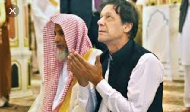 khalidr0987's tweet photo. روزِمحشر صرف یہ نہیں پوچھا جائے گا کہ اپ نے مکہ مکرمہ میں بیٹھ کر نمازیں پڑھی تھی 
بلکہ اپ سے اپ کے انصاف کے بارے میں پوچھا جائے گا
اپ سے اپنے ملک کے عریب اور بےبس عوام کے بارے میں پوچھا جائے گا https://t.co/SXkt165qEY