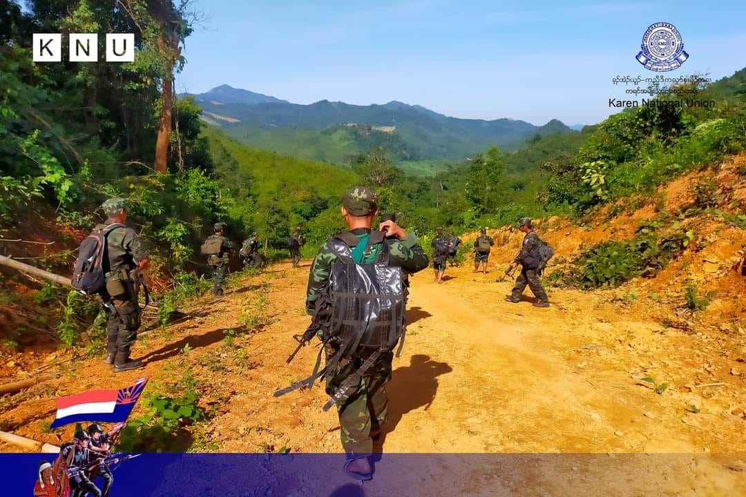 IrrawaddyNews's tweet photo. The Karen National Union said seven civilians were killed and 19 injured by junta airstrikes and shelling in its territory from Jan. 1-15. The regime suffered 159 fatalities and the KNU 13 in fighting in the period, it said.(Photo: KNU soldiers in Dec.) 

#WhatsHappeningInMyanmar https://t.co/dto2JrWcH9