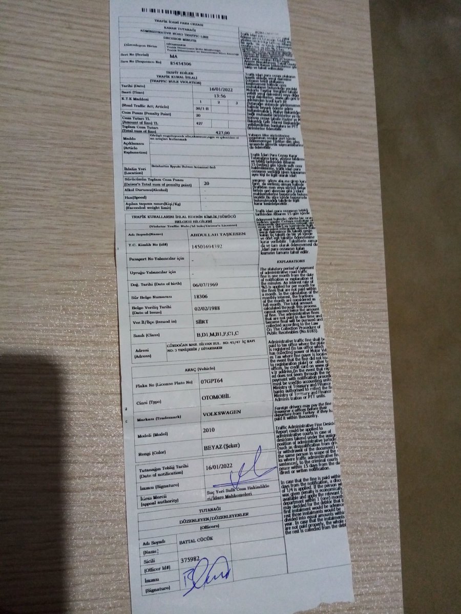 abdulahtaskesen's tweet photo. Diyarbakır'da 1 haftadır trafik polisleri yaptıkları kontrollerde (Sayın Cumhurbaşkanımızın kimse mağdur edilmesin talimatına rağmen) araç cam filmine Em. Müd. Talimatıyla Diyarbakıra özel ceza kesiliyor. 

 @DrMehdiEker @mserifaydin @Kepoluasuna  @dbakirvalilik@. https://t.co/J9KkOo1PQ3