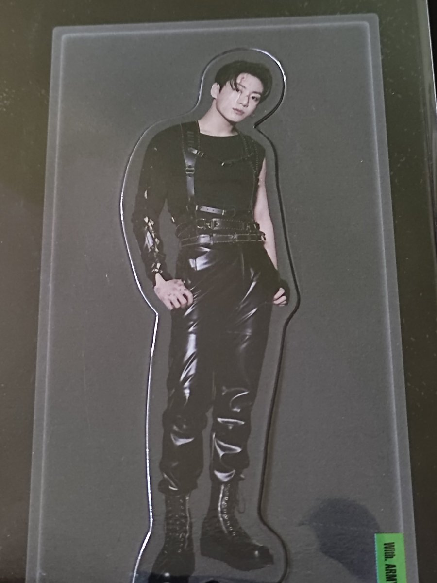 fIuffyjikooks's tweet photo. i got JUNGKOOK OMG 😭😭😭😭😭💜 https://t.co/d2ODxPHJN6
