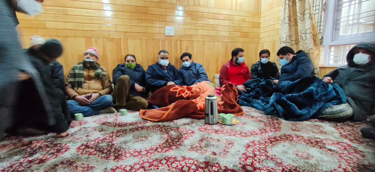 salmanalisagar's tweet photo. Visited &amp; offered sincere &amp; heartfelt condolences to dear friend &amp; colleague @ahsanpardesi  on the passing away of his beloved uncle along with colleagues from @YNC_Kashmir  
Offered Dua Magfirat for the departed &amp; prayed for the much needed strength to family. 
#RestinJannah 🙌 https://t.co/UjVQyXssxj