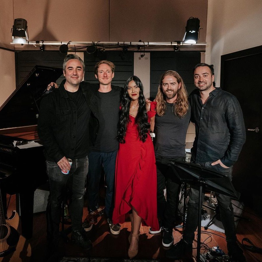 What an honour to perform an intimate show last night at Sundown Studios, Perth with the fantastic <a href="/MishyAthif/">Mishy Athif</a>  and band: Elliot Smith, Lee Jones &amp; <a href="/willudall/">will udall</a>.
Total pin-drop silence for the gig, and the best sound imaginable.