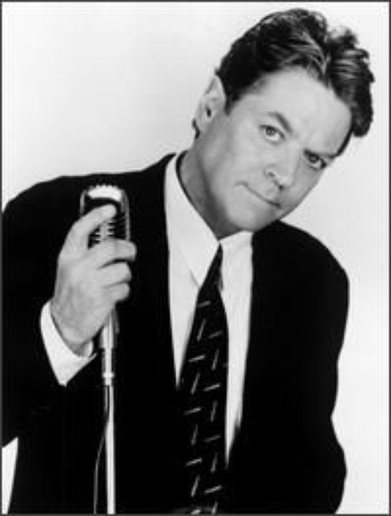 Remembering the legendary singer-songwriter #RobertPalmer who was born on January 19th, 1949 🎤 🙏
#BadCaseOfLovingYou #AddictedToLove #SimplyIrresistible #ThePowerStation #SomeLikeItHot