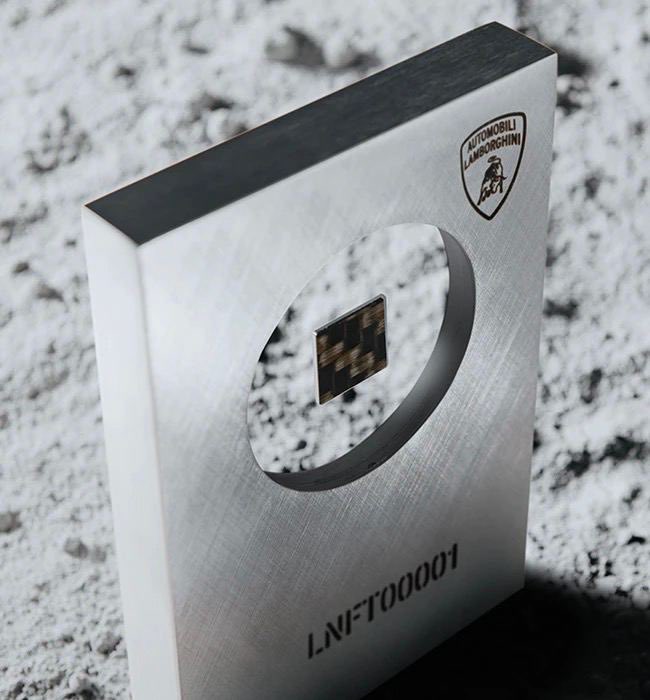 meta_turkey_'s tweet photo. Lüks otomobil markası #Lamborghini henüz açıklanmayan bir sanatçıyla geliştirilen 5 NFT eseri yayınlayacak.
#metaverse #meta #VR #NFT https://t.co/inl5MSxOus