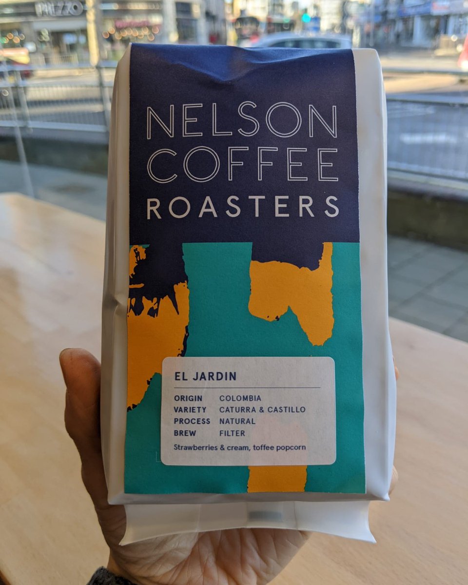 Our filter coffee from El Jardin in Colombia 🇨🇴 has quite a fan base these days, so it's only right we let you know it will be back in stock tomorrow after selling out AGAIN! 

Grab it whilst you can...🏃‍♂️

#colombiancoffee #specialtycoffee #eastbourne #nelsoncoffeeroasters