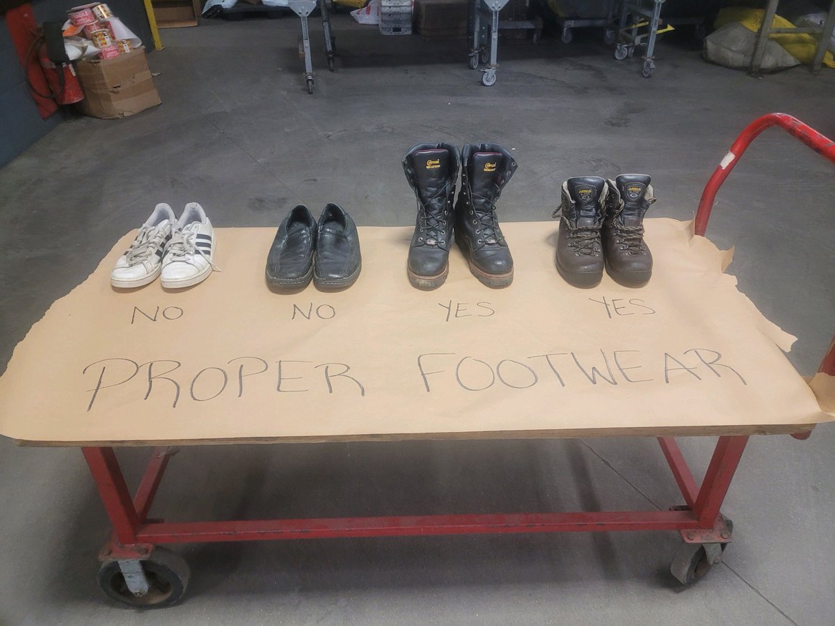 Do you have proper footwear?
⁦<a href="/safetyfirstNED/">Northeast District Safety</a>⁩ #NEDSTARTSTRONG ⁦<a href="/Erickalyons/">Ericka Lyons Golia</a>⁩
