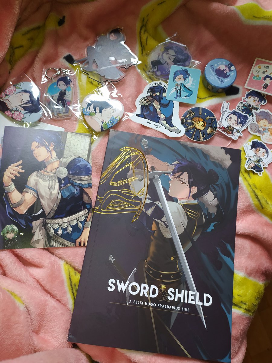 Omg my contributor copy of the <a href="/felixzine/">SWORD&SHIELD - A Felix Hugo Fraldarius Zine</a> has just arrived and WOW it was so worth the wait!! 😭😭 This is all SO GORGEOUS!!
