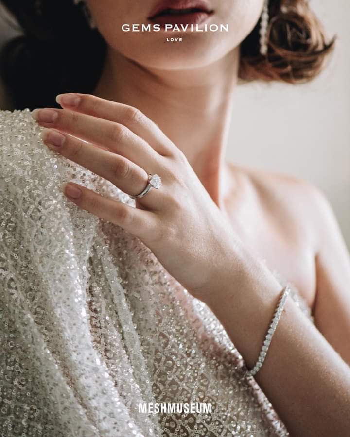 roseasho's tweet photo. The shared values of Gems Pavilion & Meshmuseum , including sublime designs, premium materials and exquisite craftsmanship are portrayed to inspire the new bridal fantasies that will make every wedding more iconic.
#GemsPavilion #Meshmuseum
#Thailand
https://t.co/6dK5LpRpML https://t.co/2AT2ctRBSl